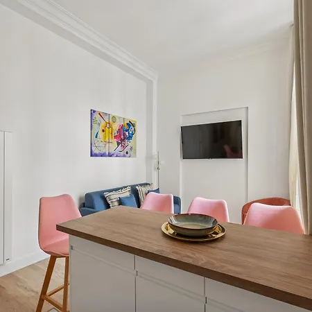 Design Avenue Des Champs Elysees Paris